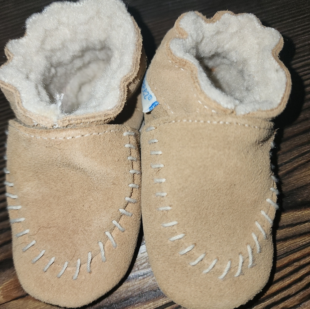 Robeez Moccasin size 0-6 months
